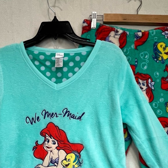 Disney Fleece Little Mermaid Ariel Pajamas Set Sz Small Blue - Picture 2 of 16